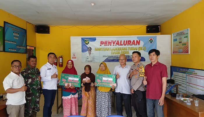 Pemerintah Desa Gunung Kayo Menyalurkan BLT Dana Desa Untuk Bulan Januari-Juni
